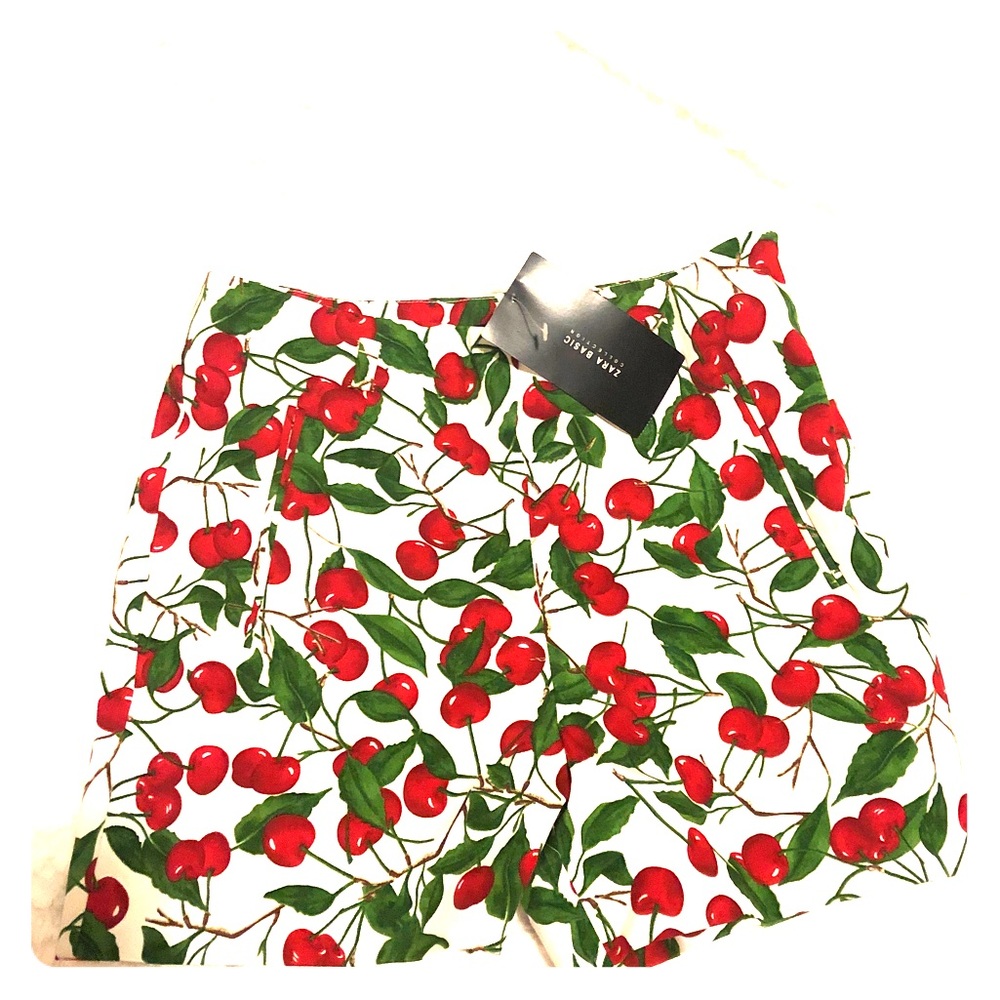 Zara cherry shorts XS